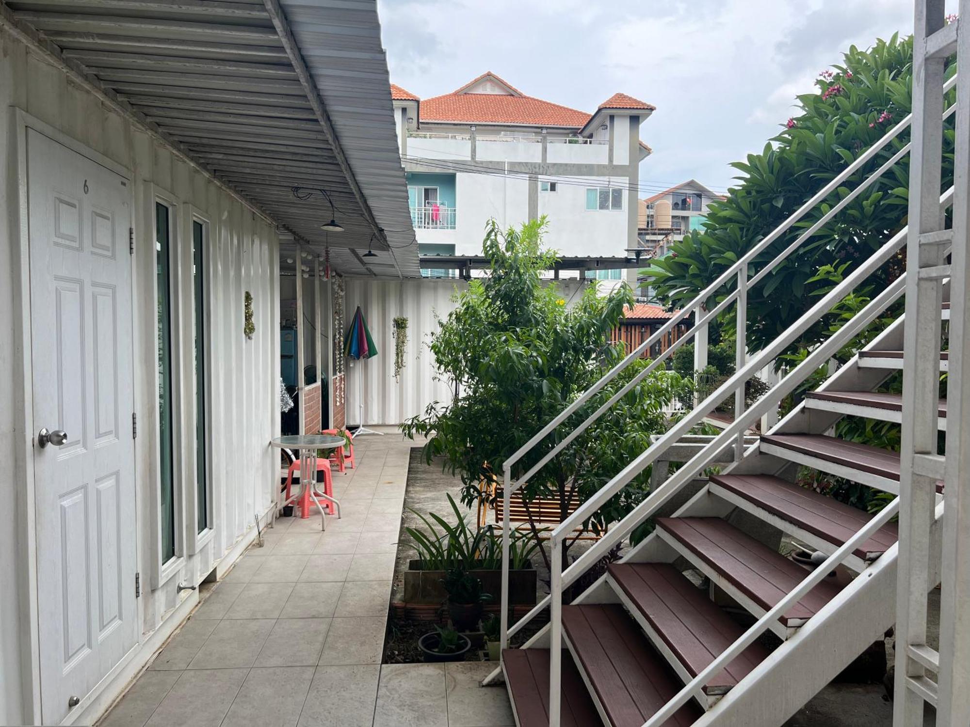 Апартаменты Day Off House Chiang Mai Near Walking Street Экстерьер фото